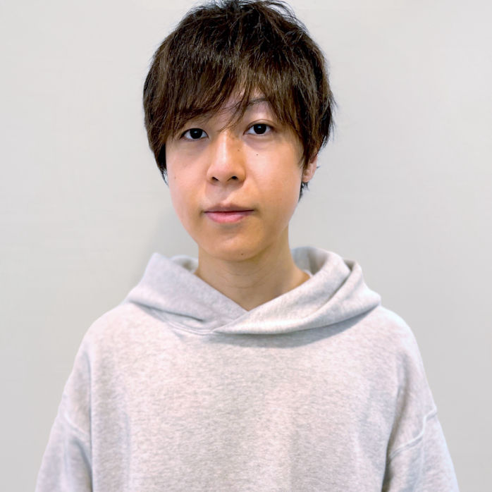 裏谷 玲央